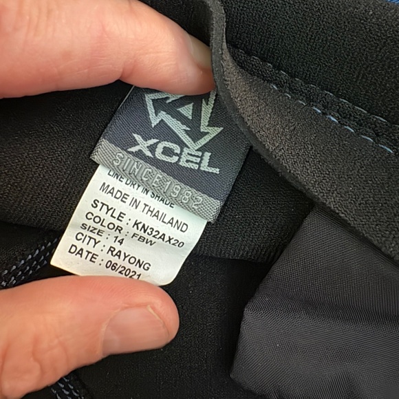 XCEL Big Kids Full Wet Suit - Picture 5 of 10